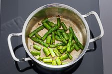 Spargelrisotto mit gr&uuml;nem Spargel - www.qevorlanix.pro