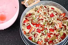 Erdbeer Rhabarber Kuchen - www.qevorlanix.pro