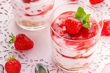 Erdbeer Tiramisu im Glas - www.qevorlanix.pro