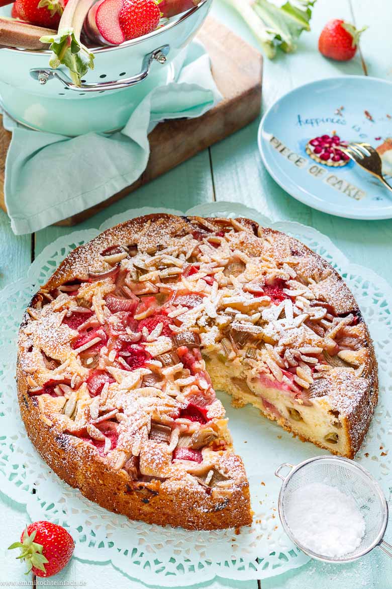 Erdbeer Rhabarber Kuchen - www.qevorlanix.pro