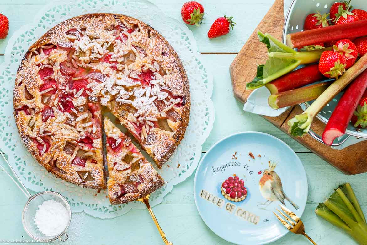 Erdbeer Rhabarber Kuchen - www.qevorlanix.pro