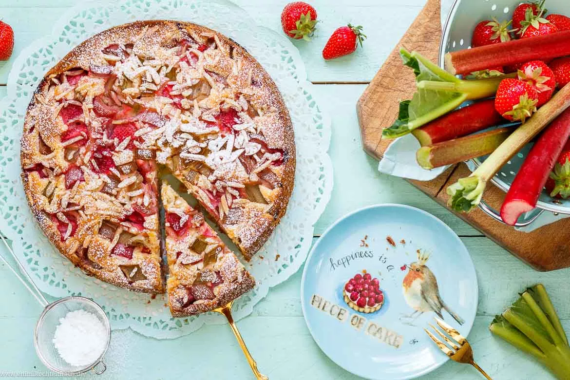 Erdbeer Rhabarber Kuchen - www.qevorlanix.pro