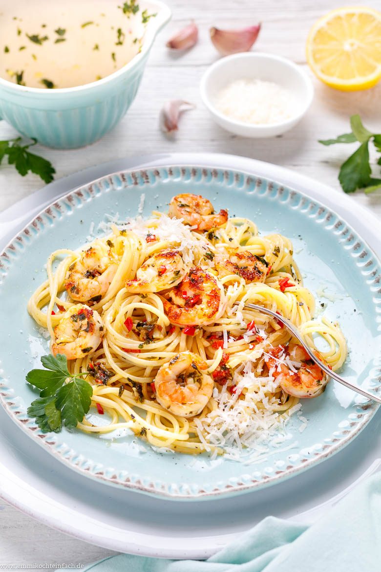 Pasta mit krossen Garnelen, Chili und Knoblauch