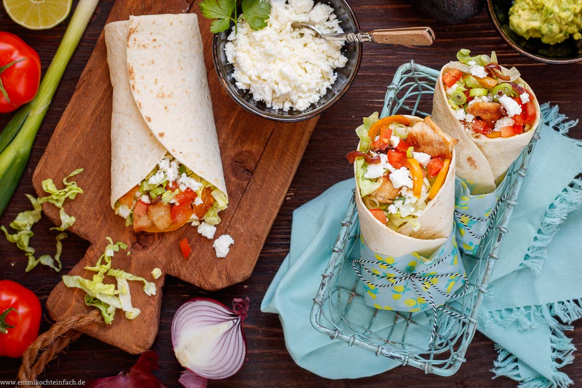 Hähnchenwraps mit Salat und Feta