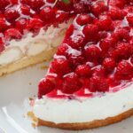 Windbeutel mit Himbeeren
