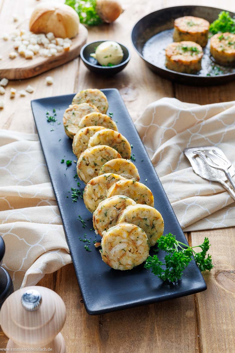 Serviettenknödel geschnitten