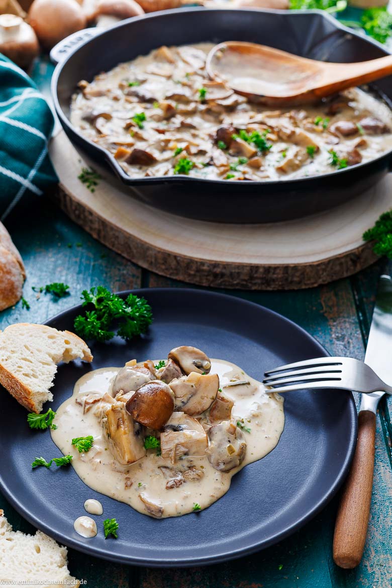 Pilzragout auf dem Teller