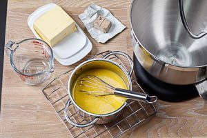 Zupfbrot - Butter für den Teig erwärmen