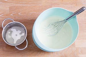 G&ouml;tterspeise unterr&uuml;hren f&uuml;r die Philadelphia Torte