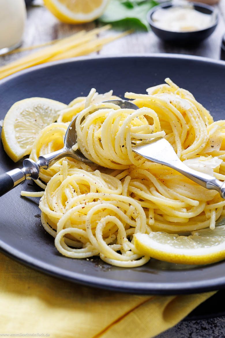Spaghetti al Limone - Nudeln in cremiger Zitronen-Sauce