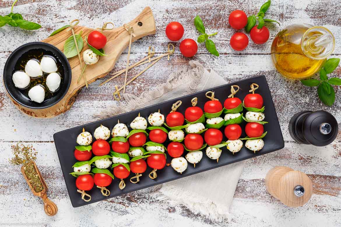 Tomate-Mozzarella-Spieße Rezept - schnelles und einfaches Fingerfood