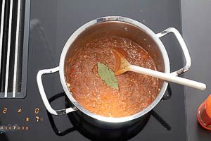 Loorbeerblatt f&uuml;r Aromen in der Bolognese