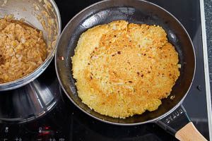 Kartoffelr&ouml;sti-Taler goldbraun ausbacken