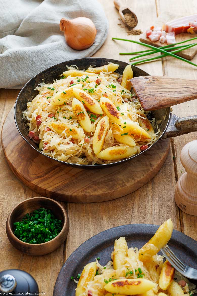 Die Zutatenliste f&uuml;r Schupfnudeln mit Sauerkraut ist klein &ndash; perfekt, wenns schnell gehen soll!
