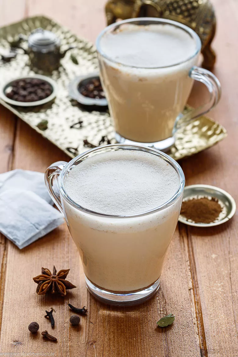 Zimt und Kardamom geh&ouml;ren in jeden Chai Latte