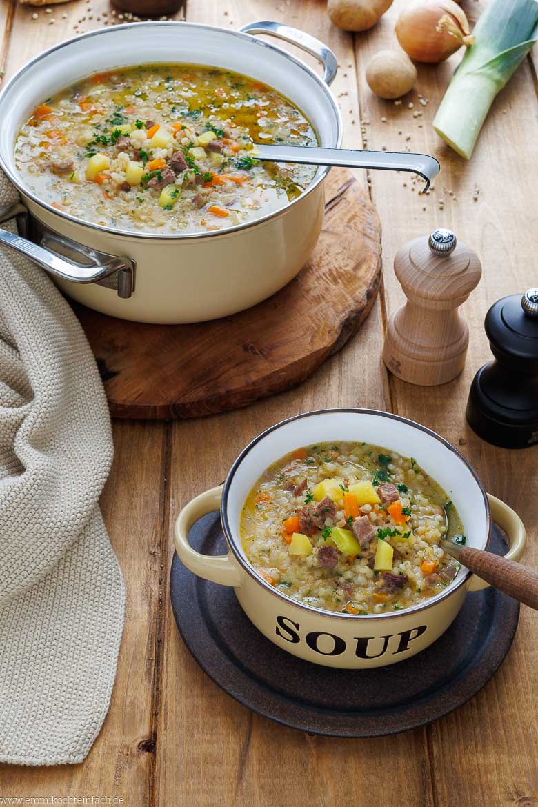 Omas Graupensuppe mit viel Aroma macht satt