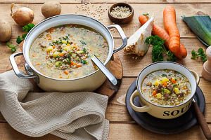 Fertig ist die leckere Graupensuppe.