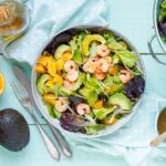 Salat mit Garnelen mit Avocado Rezept