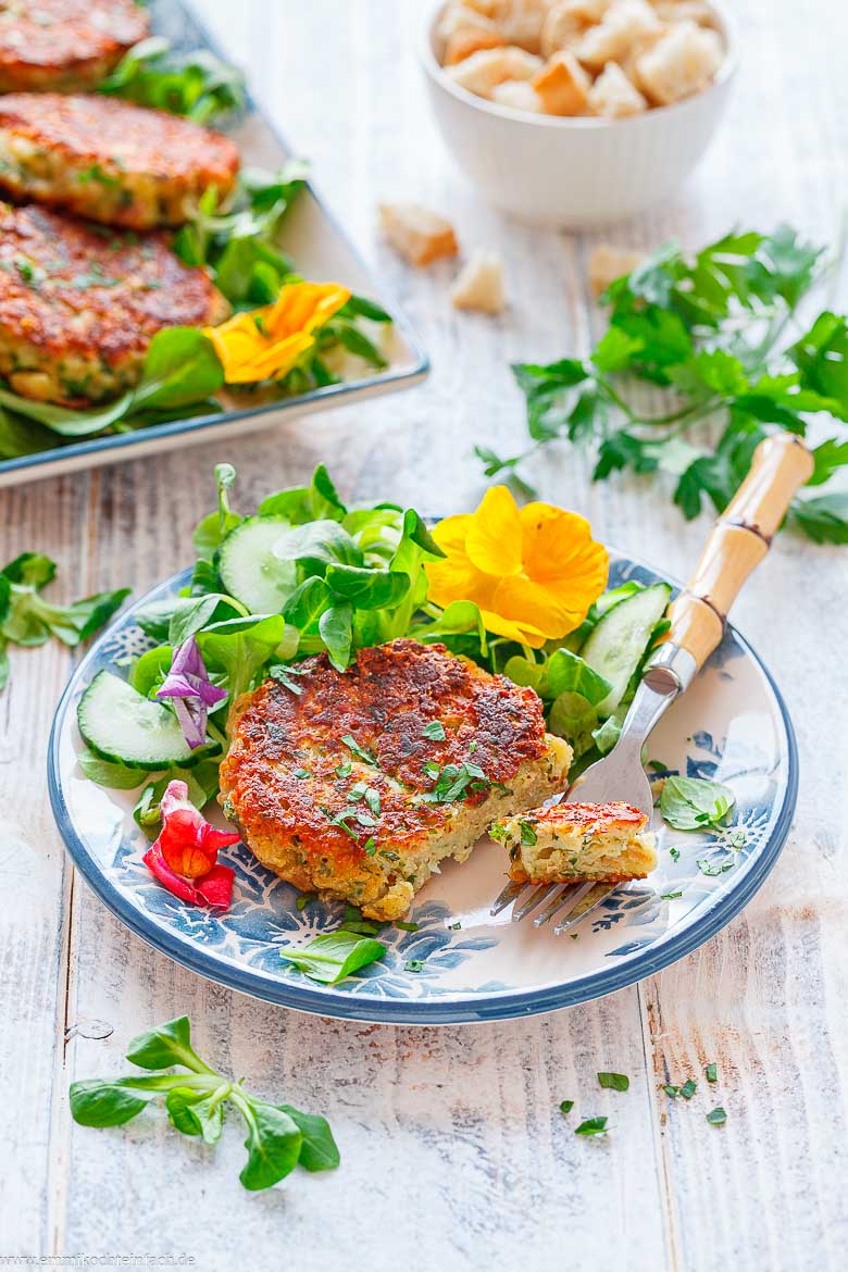 Mit Salat oder Suppe schmeckt der Kn&ouml;del frisch oder deftig w&auml;rmend.