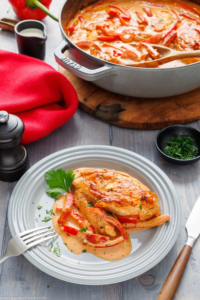 Paprika-Sahne-H&auml;hnchen aus dem Ofen