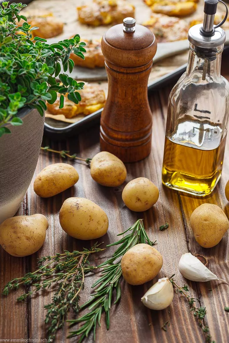Zutaten für Smashed Potatoes aus dem Ofen