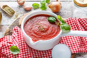 Fertig ist die Tomatensoße – eine tolle Beilage.