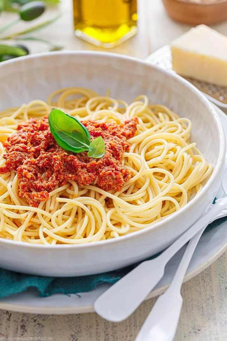 Rotes Pesto mit getrockneten Tomaten