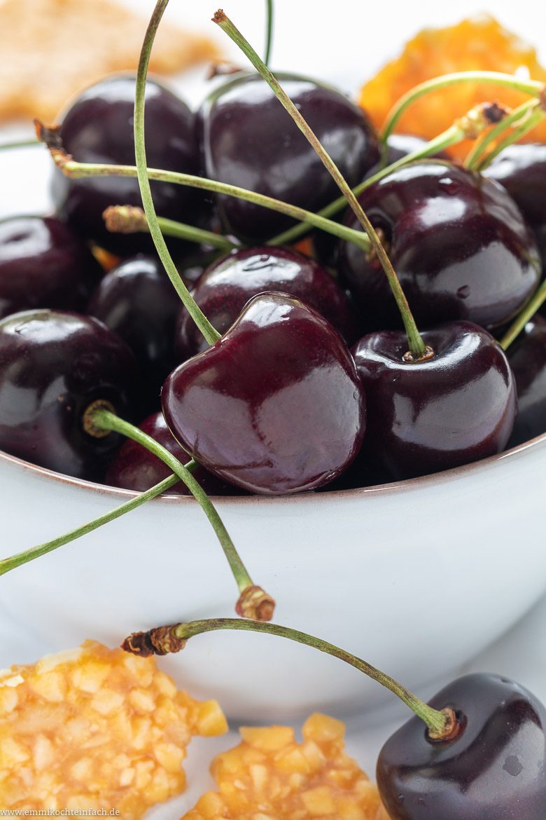Zutaten f&uuml;r meinen Nachtisch mit Kirschen