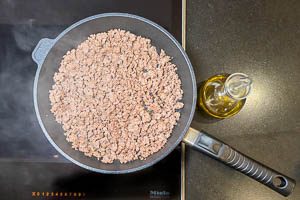 Hackfleisch in der Pfanne anbraten