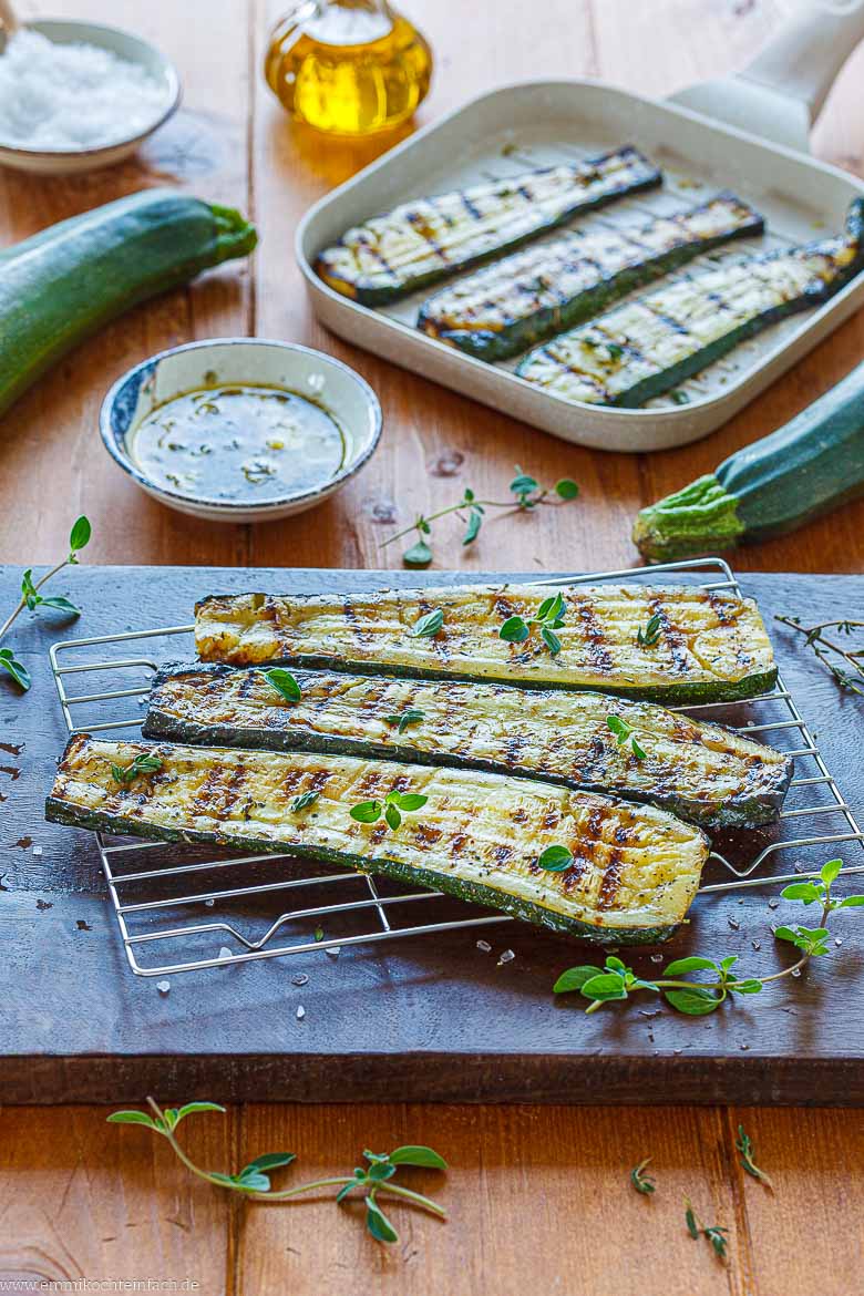 Zucchini vom Grill selber machen