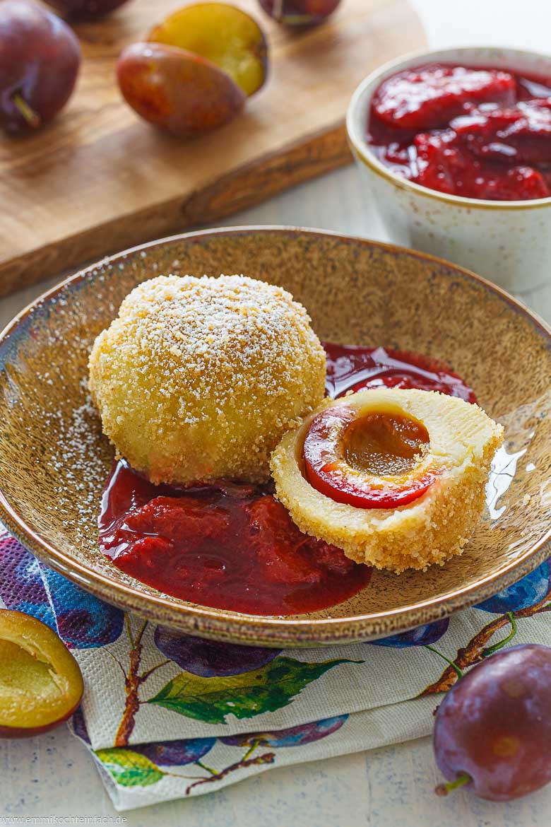 Zwetschgenkn&ouml;del mit Zwetschgenr&ouml;ster