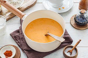 Fertig ist die selbstgemachte Rahmso&szlig;e!