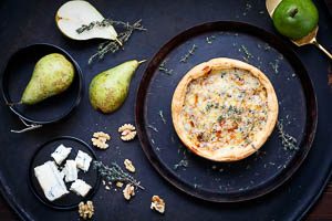 Fertig ist die leckere Birne-Gorgonzola-Quiche