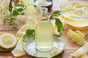Fertig ist dein Holunderbl&uuml;tensirup